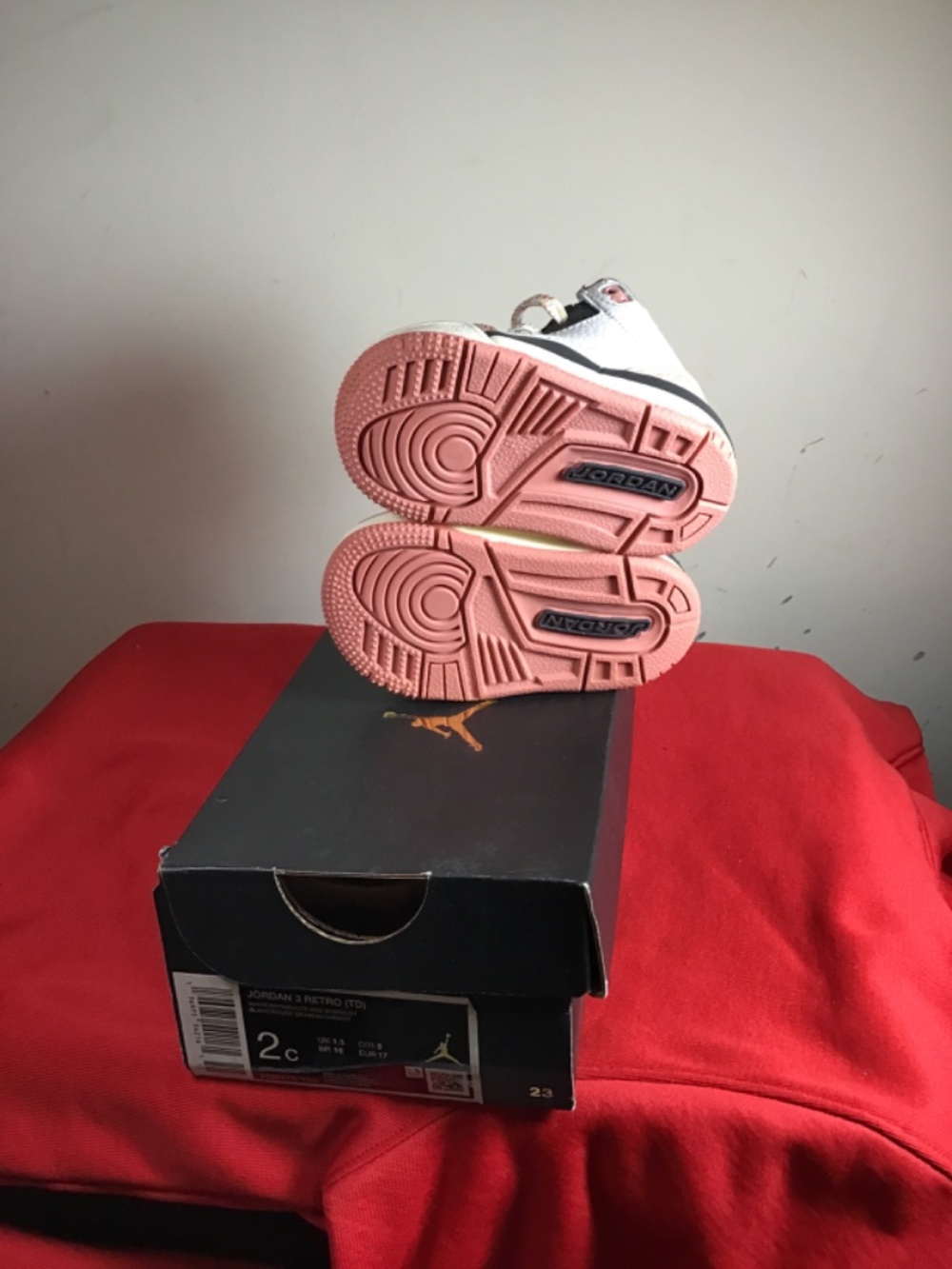 🔥😎🦋Jordan 3 Retro (TD), new condition, see photos size 2 C🔥🦋🦋 - Picture 3 of 4